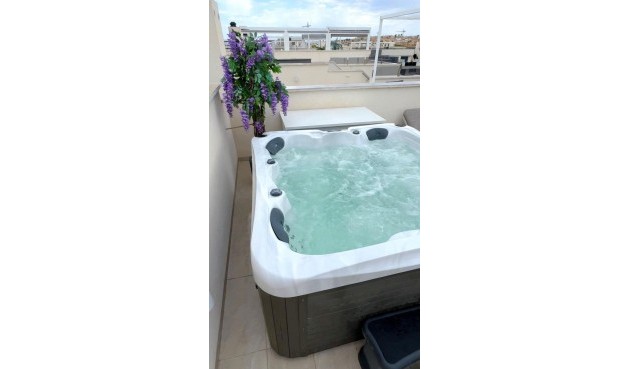 Brukt - Toppleilighet -
Orihuela Costa - Los Almendros-la Florida