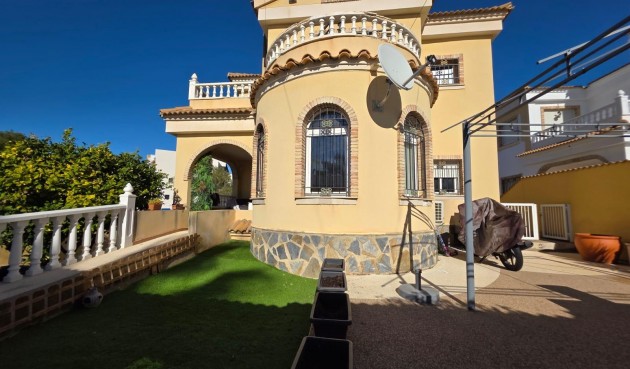 Brukt - Villa -
Orihuela Costa - Villamartín-las Filipinas