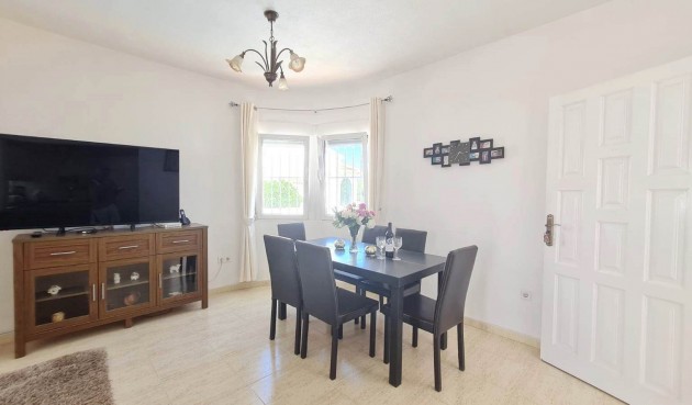 Brukt - Villa -
Orihuela Costa - Costa Blanca