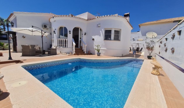 Brukt - Villa -
Orihuela Costa - Costa Blanca
