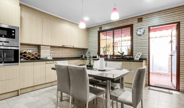 Brukt - Town House -
Torrevieja - Costa Blanca