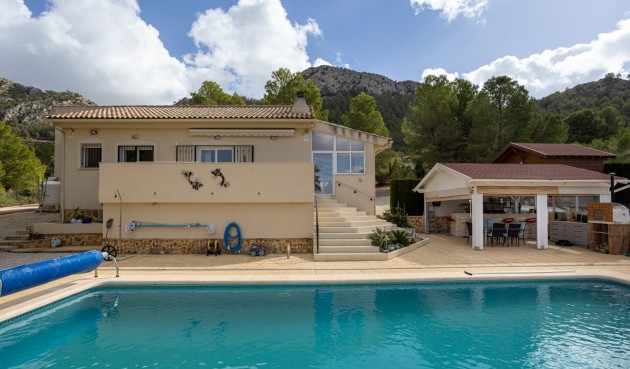 Brukt - Villa -
La Zarza - Inland