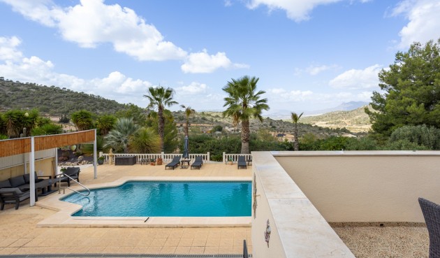 Brukt - Villa -
La Zarza - Inland