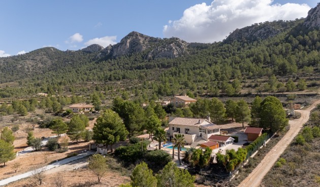 Brukt - Villa -
La Zarza - Inland