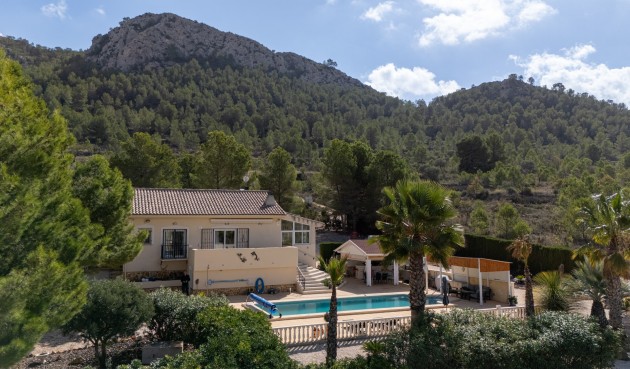 Brukt - Villa -
La Zarza - Inland
