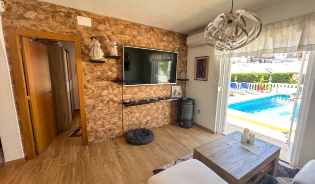 Brukt - Town House -
Torrevieja - Costa Blanca