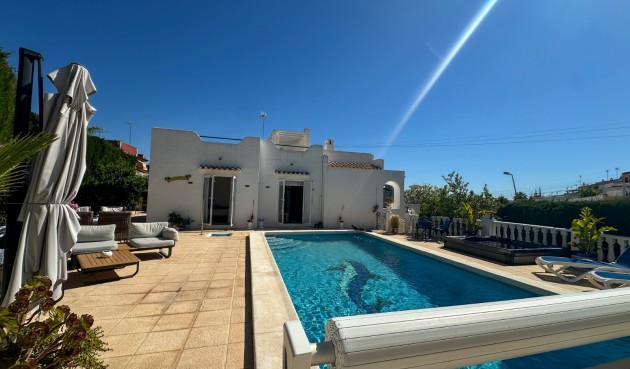 Brukt - Town House -
Torrevieja - Costa Blanca