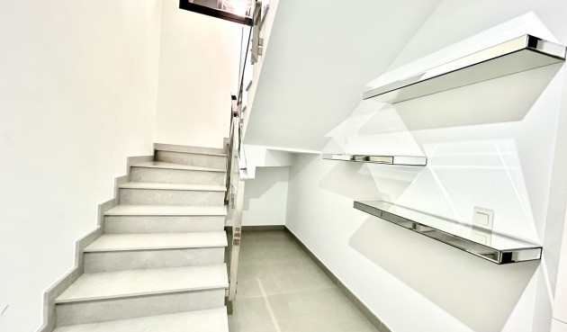 Brukt - Villa -
Los Balcones - Costa Blanca