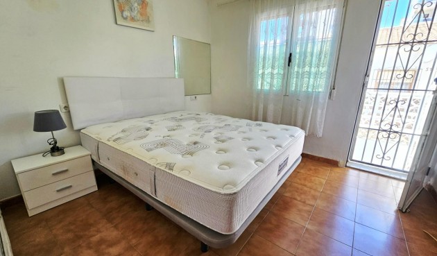 Brukt - Bungalow -
Torrevieja - Nueva Torrevieja