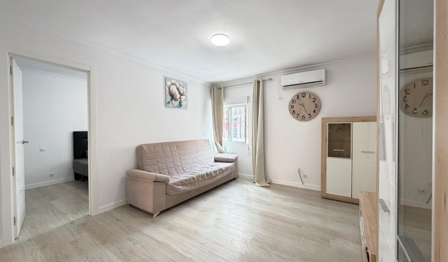Brukt - Apartment -
Torrevieja - Centro