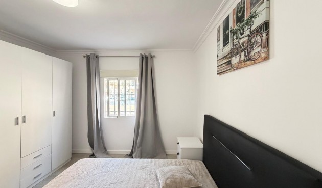 Brukt - Apartment -
Torrevieja - Centro