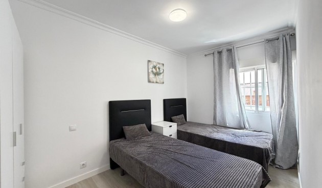 Brukt - Apartment -
Torrevieja - Centro