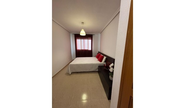 Brukt - Apartment -
Torrevieja - Centro