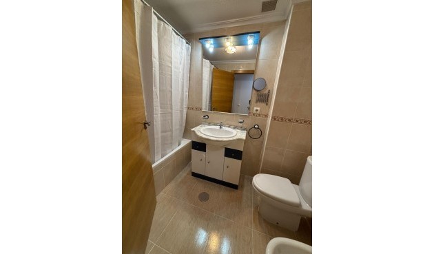 Brukt - Apartment -
Torrevieja - Centro