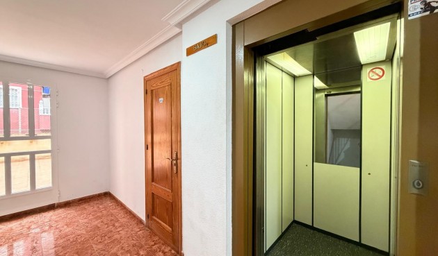 Brukt - Apartment -
Torrevieja - Estacion De Autobuses