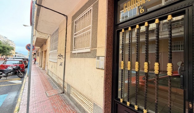 Brukt - Apartment -
Torrevieja - Estacion De Autobuses