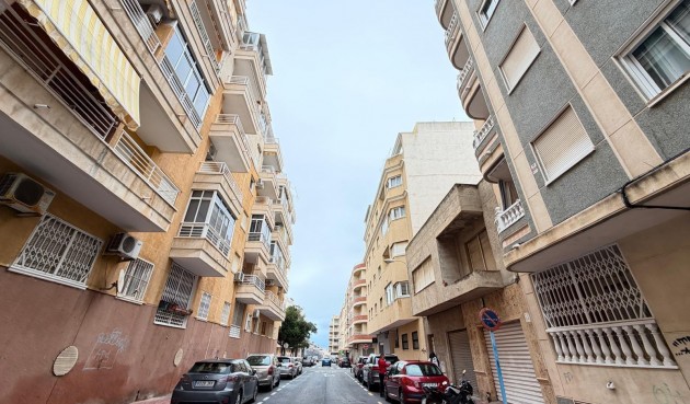 Brukt - Apartment -
Torrevieja - Estacion De Autobuses