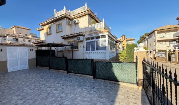 Brukt - Town House -
Orihuela Costa - Las Filipinas