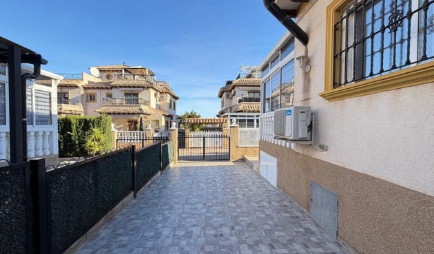 Brukt - Town House -
Orihuela Costa - Las Filipinas