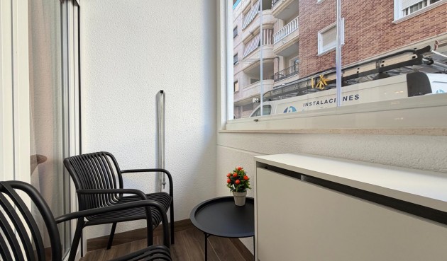 Återförsäljning - Apartment -
Torrevieja