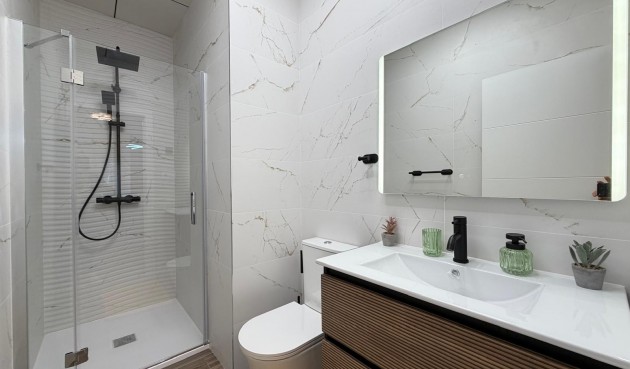 Återförsäljning - Apartment -
Torrevieja