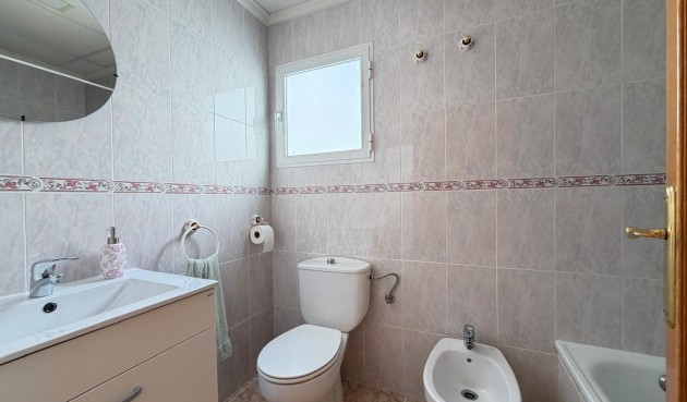 Brukt - Toppleilighet -
Torrevieja - Playa del Cura