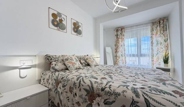 Brukt - Apartment -
Torrevieja - Centro