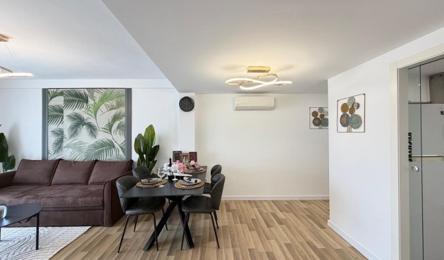 Brukt - Apartment -
Torrevieja - Centro