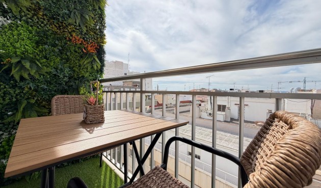 Brukt - Apartment -
Torrevieja - Centro