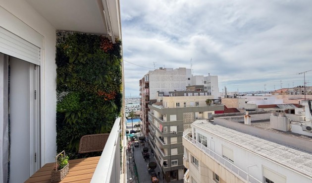 Brukt - Apartment -
Torrevieja - Centro