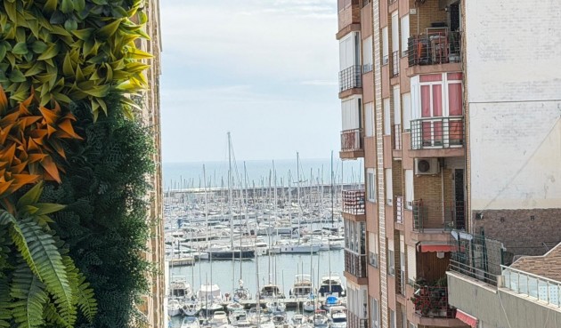 Brukt - Apartment -
Torrevieja - Centro
