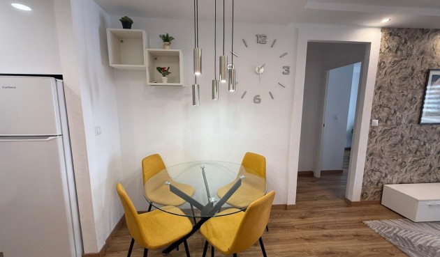 Resale - Apartment -
Torrevieja - Centro
