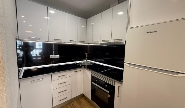 Resale - Apartment -
Torrevieja - Centro