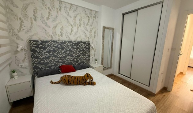 Resale - Apartment -
Torrevieja - Centro