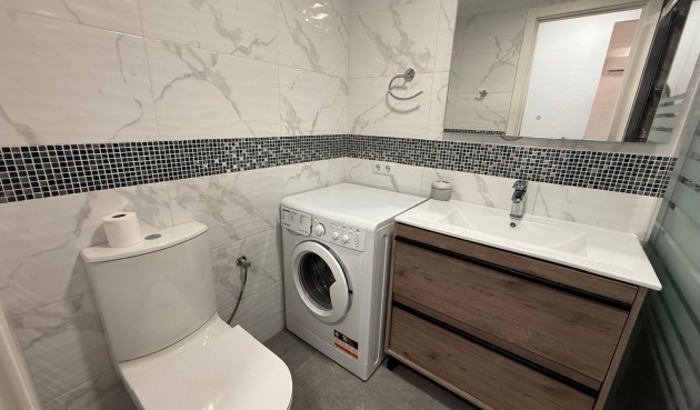 Resale - Apartment -
Torrevieja - Centro