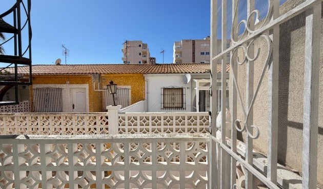 Brukt - Town House -
Torrevieja - Nueva Torrevieja