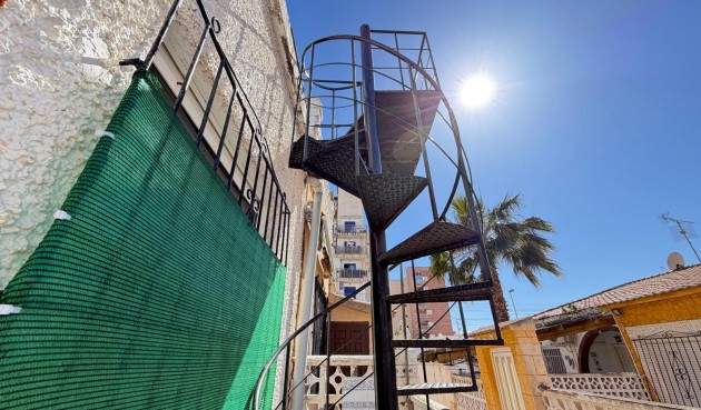 Brukt - Town House -
Torrevieja - Nueva Torrevieja