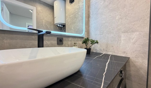 Brukt - Apartment -
Torrevieja - Punta Prima