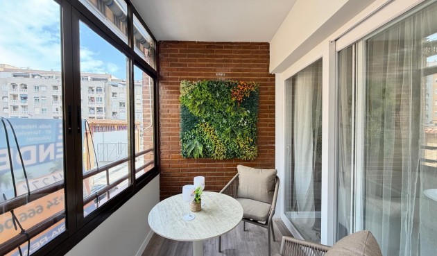 Brukt - Apartment -
Torrevieja - Estacion De Autobuses