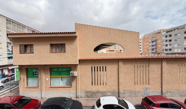 Brukt - Apartment -
Torrevieja - Estacion De Autobuses