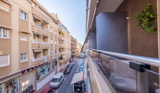 Resale - Apartment -
Torrevieja - Las Calas