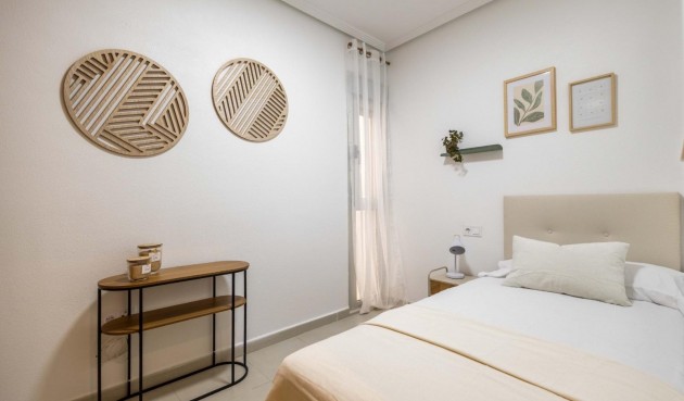Resale - Apartment -
Torrevieja - Las Calas