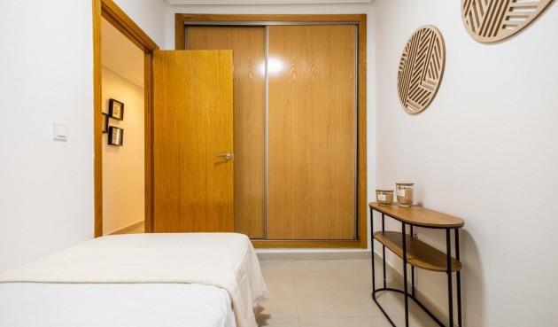 Resale - Apartment -
Torrevieja - Las Calas