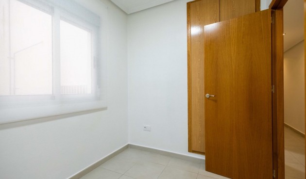 Resale - Apartment -
Torrevieja - Las Calas