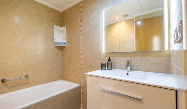 Resale - Apartment -
Torrevieja - Las Calas