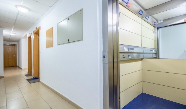 Resale - Apartment -
Torrevieja - Las Calas