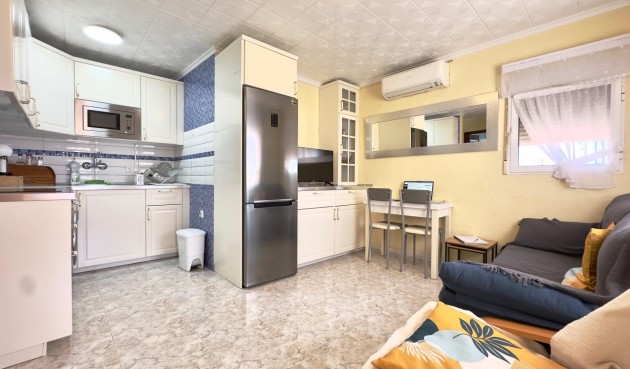 Brukt - Bungalow -
Torrevieja - Torretas