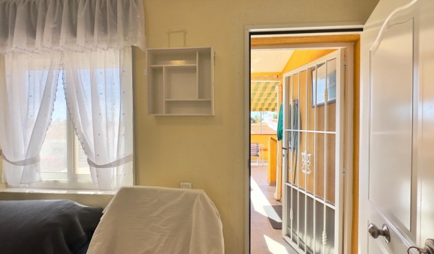 Brukt - Bungalow -
Torrevieja - Torretas