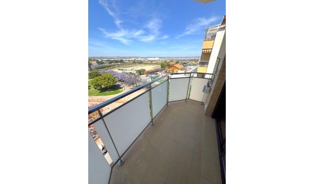 Brukt - Apartment -
Torrevieja - Centro - Muelle Pesquero