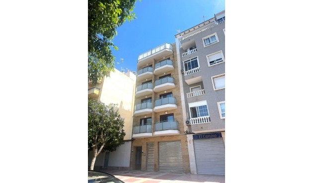 Brukt - Apartment -
Torrevieja - Centro - Muelle Pesquero